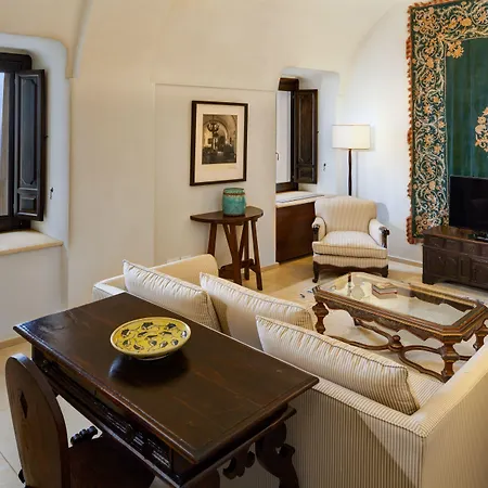 Hotel Monastero Santa Rosa & 5*