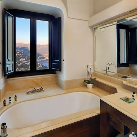 Ξενοδοχείο Monastero Santa Rosa & 5*