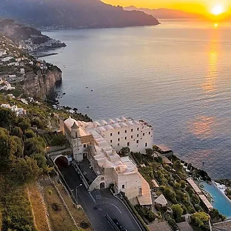 Monastero Santa Rosa & 5*